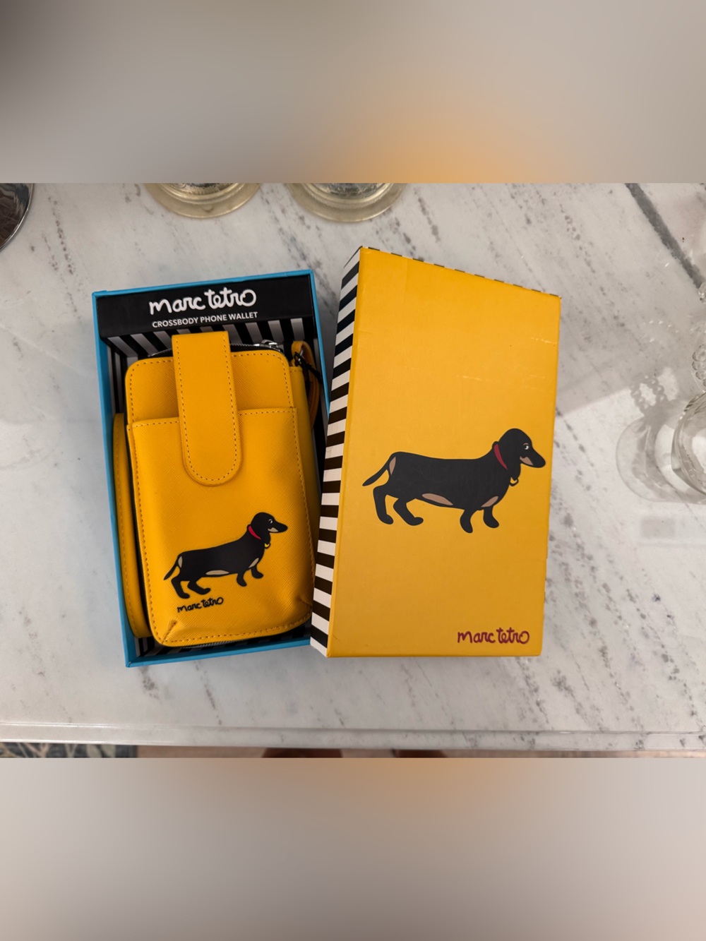Marc Tetro Dachshund Crossbody Phone Wallet Yellow Dog Purse w/ Original Box